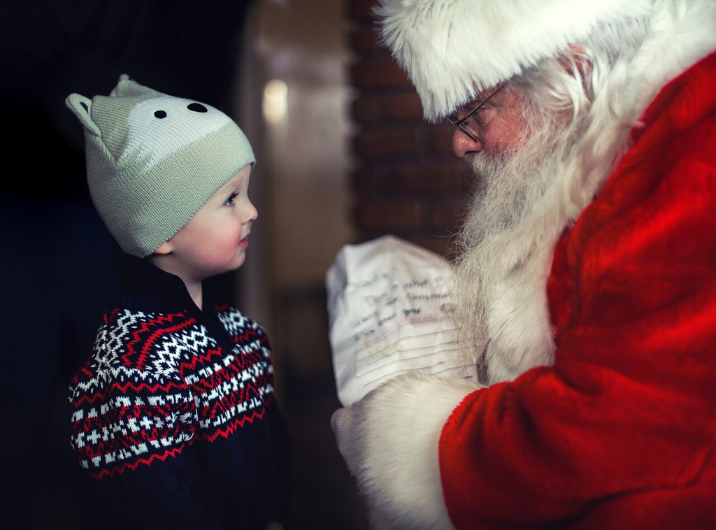 Santa Claus by Mike Arney Wikimedia Commons: mikearney - https://unsplash.com/photos/9r-_2gzP37k Image Gallery